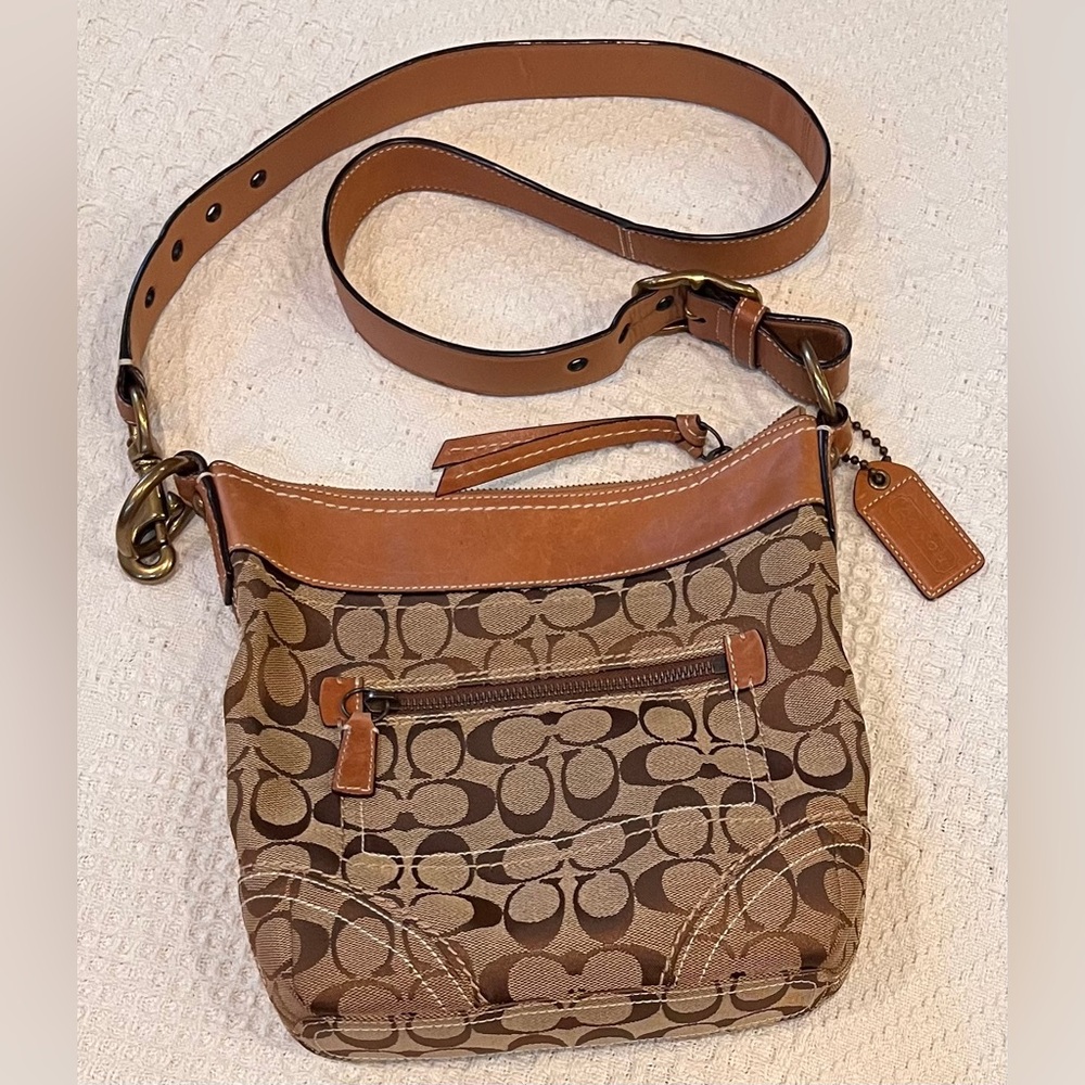 Vintage Coach Signature Jacquard Canvas Crossbody Brown Leather Trim and Hangtag - Picture 2 of 12